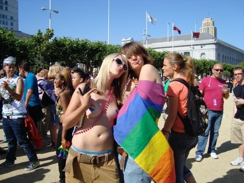 Cool_chicks_pride_2009